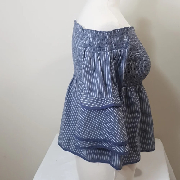 American Eagle smocked bell sleeve  top - Picture 4 of 8